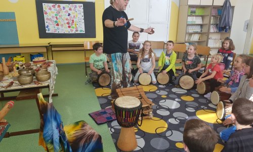 Setkání s tóny přírodních národů