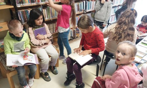 1. B poprvé v knihovně