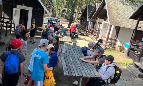 Jarní dobrodružství na Vranovské přehradě: 5. A a 5. B v akci!