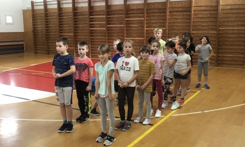 Ohlédnutí za listopadem, 2. B