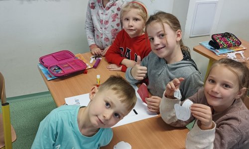 Sněhová peřina v 1. C