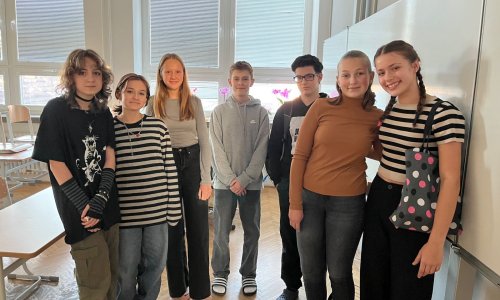 Maturanti a naši deváťáci společně u zkoušek Cambridge