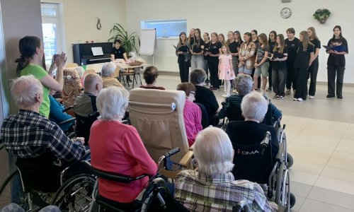 Sbor Harmonie opět potěšil seniory